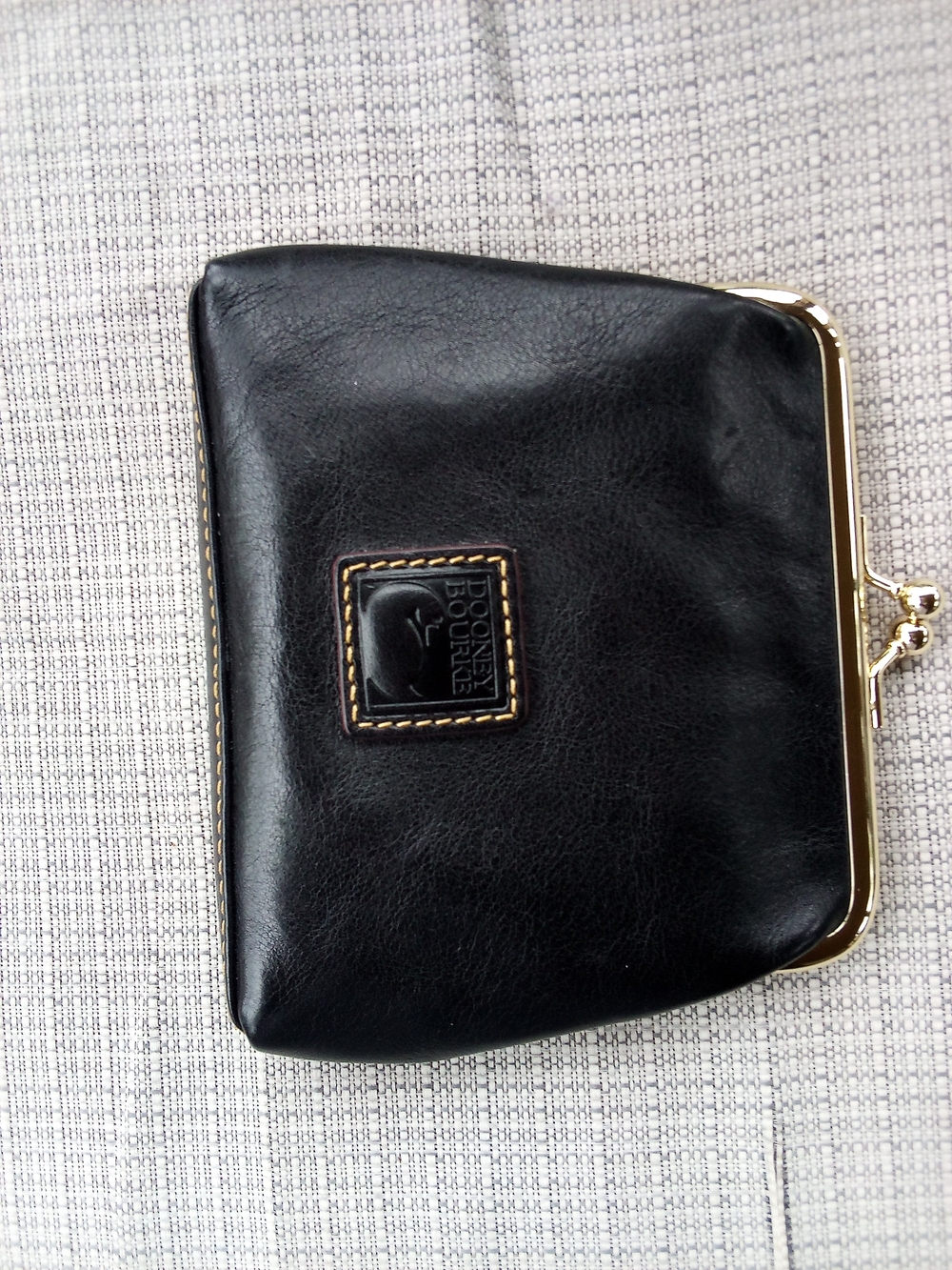 Dooney & Bourke Black Leather Kiss-Lock Coin Purse NWOT